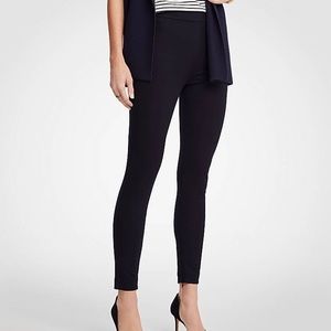 Anne Taylor ankle length skinny slacks